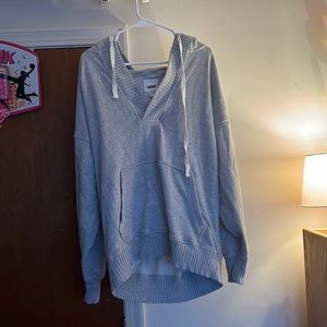 gray aerie sweater!
